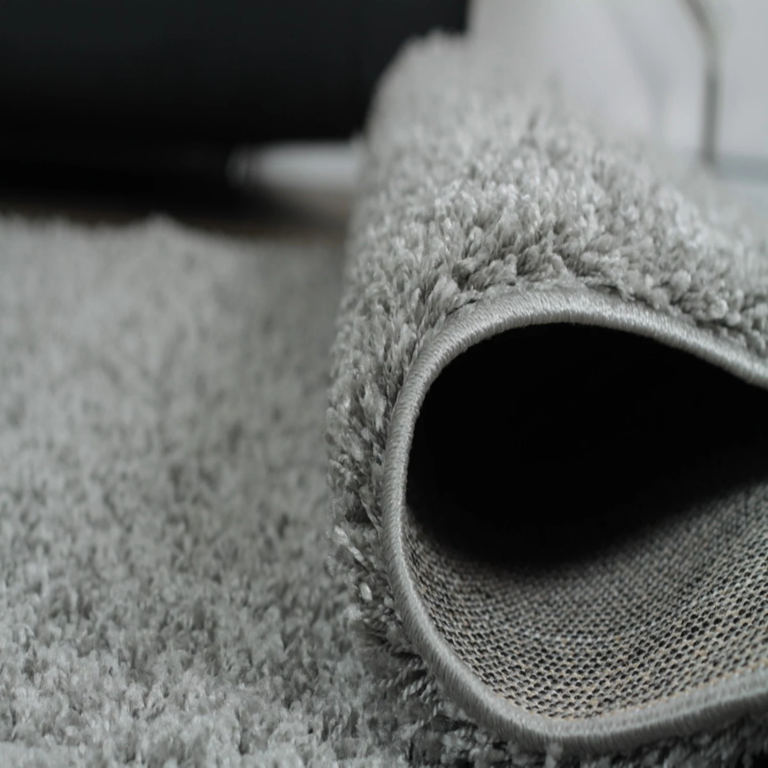 Hochflor-Teppich BASIC TRENDY - Grau - 80x150 cm - Shaggyteppich für gemütliche Wohlfühlatmosphäre 5 Hochflor-Teppich BASIC TRENDY - Grau - 80x150 cm - Shaggyteppich für gemütliche Wohlfühlatmosphäre – Bild 3