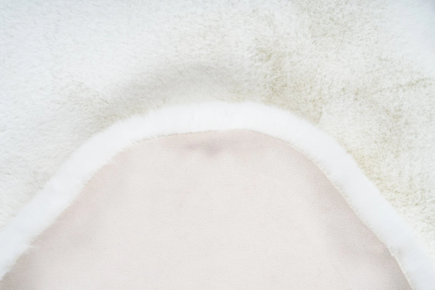 Kinderteppich Nilpferd Weiß 55x90 cm - Weich & Sicher für Kinder 5 Kinderteppich Nilpferd Weiß 55x90 cm - Weich & Sicher für Kinder – Bild 3