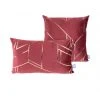 2er-Set Dekokissen in Rot-Gold – 30x50 cm & 45x45 cm – Elegante Sofakissen für Ihr Zuhause 1 2er-Set Dekokissen in Rot-Gold – 30x50 cm & 45x45 cm – Elegante Sofakissen für Ihr Zuhause -Heimtextilien Verkäufe 9004154300 1600Wx1600H