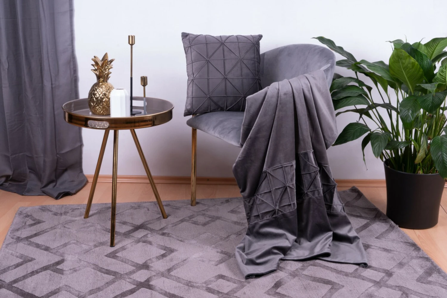 Decke & Kissen Set - Graphit - Samtige Optik mit Zierstreifen | Sofakissen | Wohnaccessoires 4 Decke & Kissen Set - Graphit - Samtige Optik mit Zierstreifen | Sofakissen | Wohnaccessoires – Bild 2