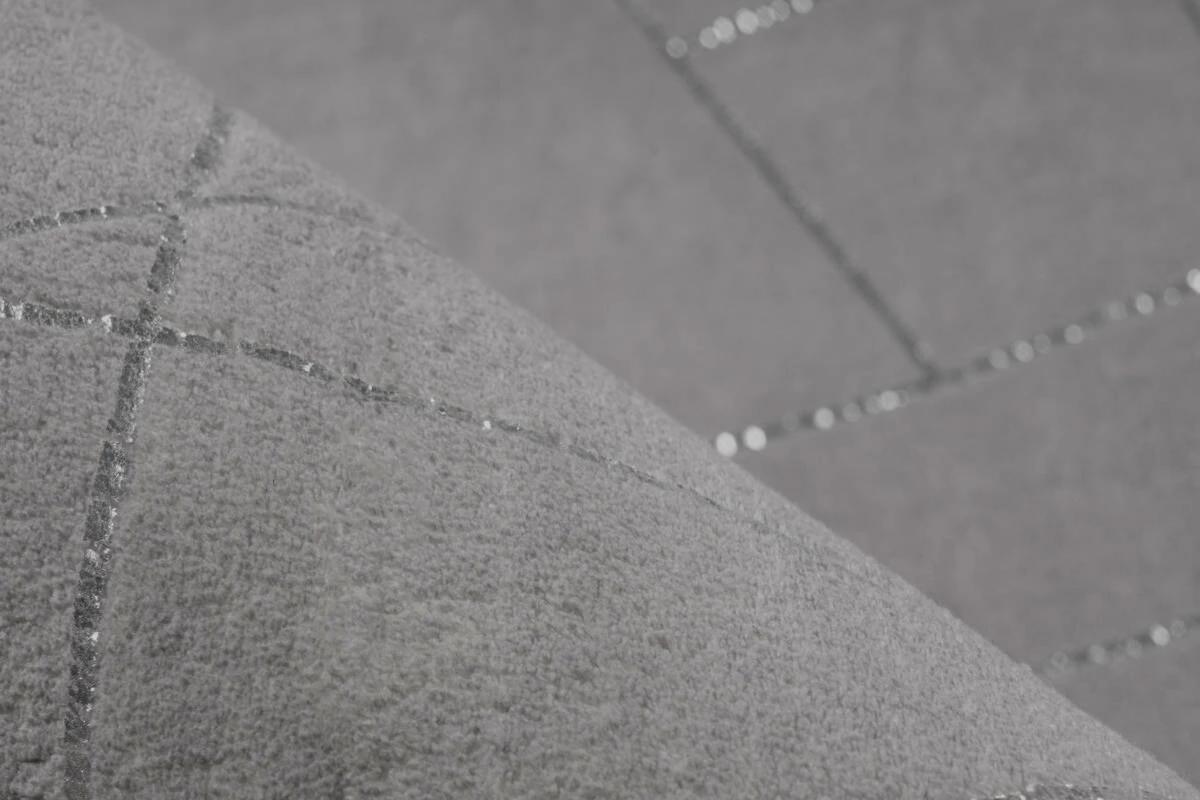 Teppich BIJOU 100 - Shaggy Teppich in taupe-silber, 80x150 cm 5 Teppich BIJOU 100 - Shaggy Teppich in taupe-silber, 80x150 cm – Bild 3