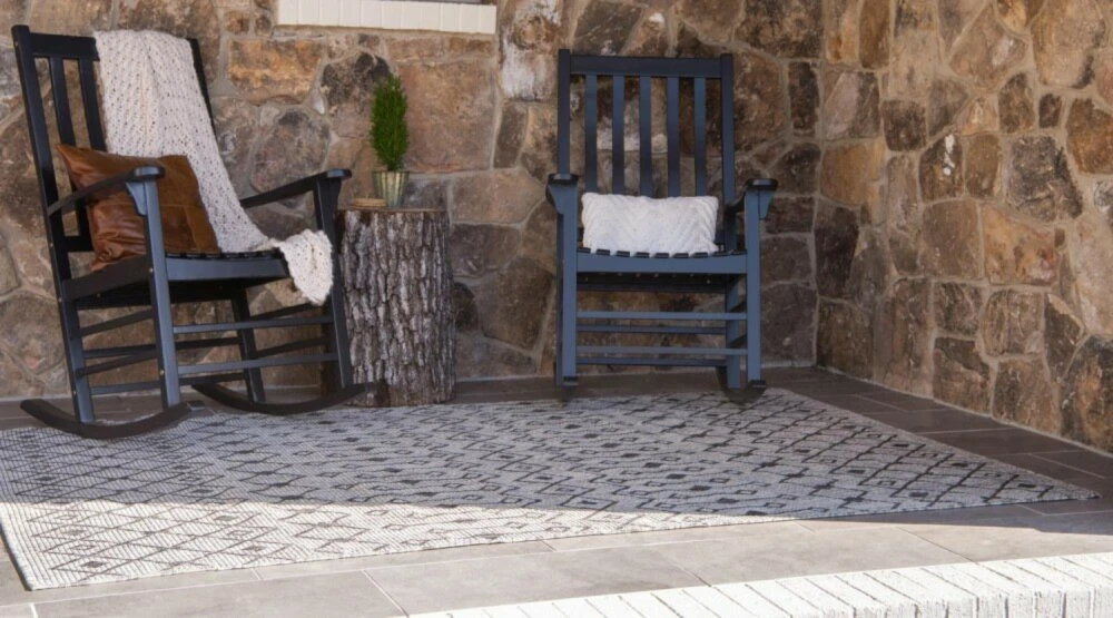 In-/Outdoorteppich CROSSES 2 - hellgrau - 160x99 cm | Hochwertiger Outdoor-Teppich für Garten & Wohnbereich 5 In-/Outdoorteppich CROSSES 2 - hellgrau - 160x99 cm | Hochwertiger Outdoor-Teppich für Garten & Wohnbereich – Bild 3