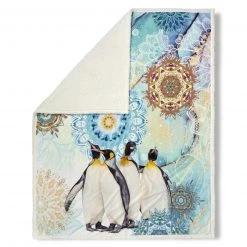 Wohndecke Weiß-Bunt mit Pinguin-Muster - 130x160 cm - Kuschelige Fleecedecke